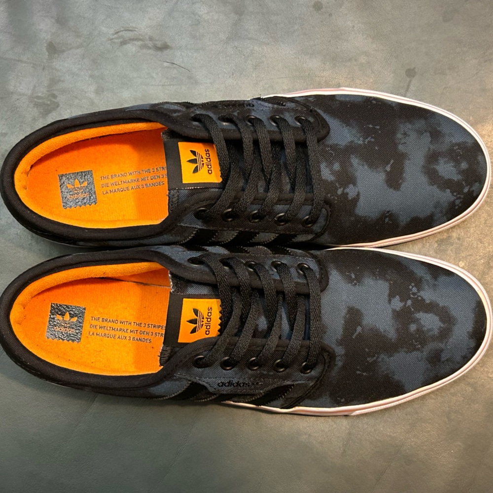ADIDAS Men's Seeley core black/midnight/orange D68873 Sz 10 NEW/PERFECT w/ Box - Picture 14 of 16